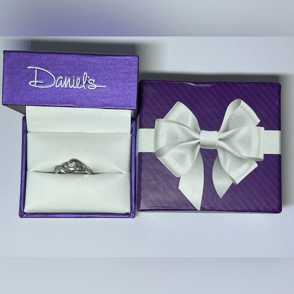 Daniel’s promise ring size 5